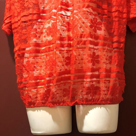 NWOT Lace Swim suit cover up top - Picture 5 of 12